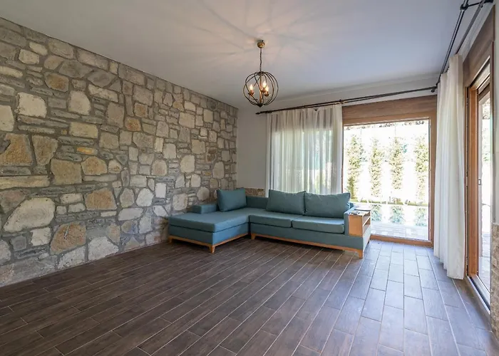 Vintage Villa