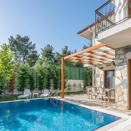 Vintage Villas *